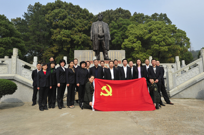 南昌開展&ldquo;清明祭掃，緬懷先烈&rdquo;主題活動(dòng)